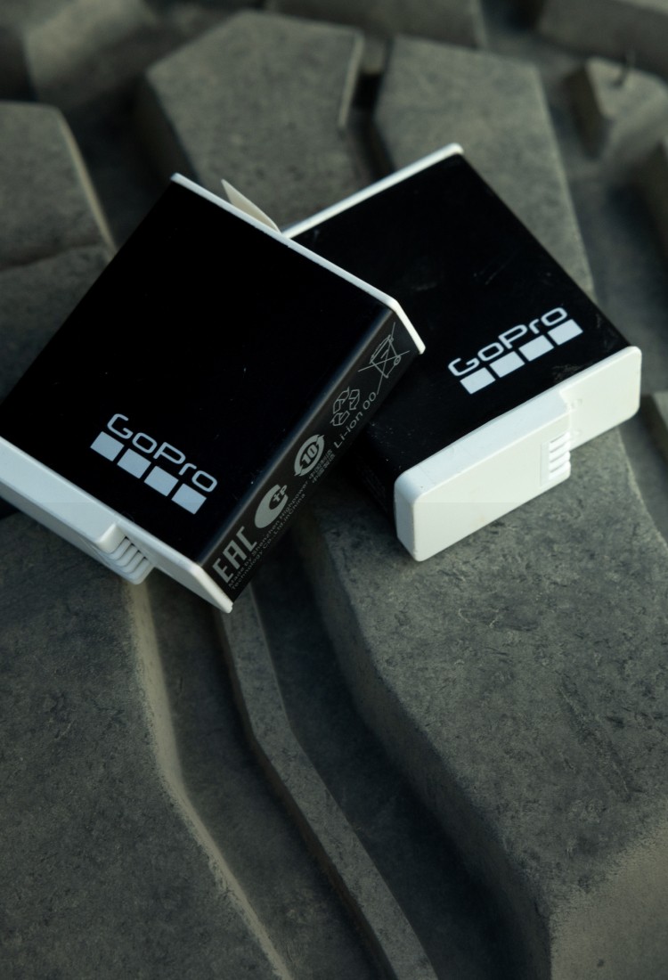 純正 GoPro BLBC1 デュアルバッテリーチャージャー + Enduroバッテリー2個（SPBL1B-C） Amazon.co.jp: 【GoPro公式】デュアルバッテリーチャージャー + Enduro